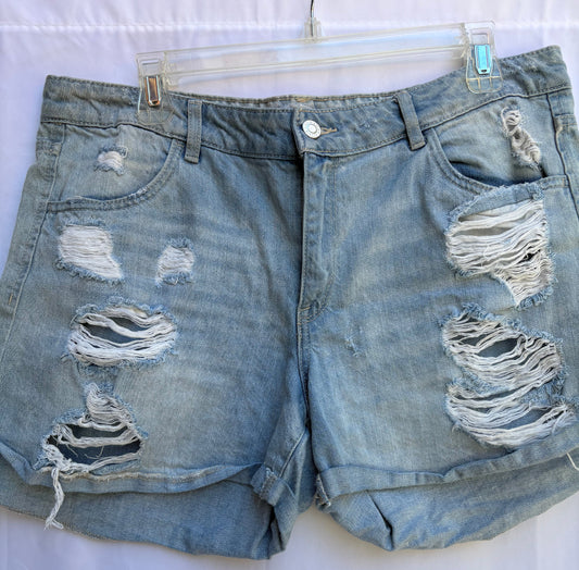 H&M shorts, gentle used, size 12
