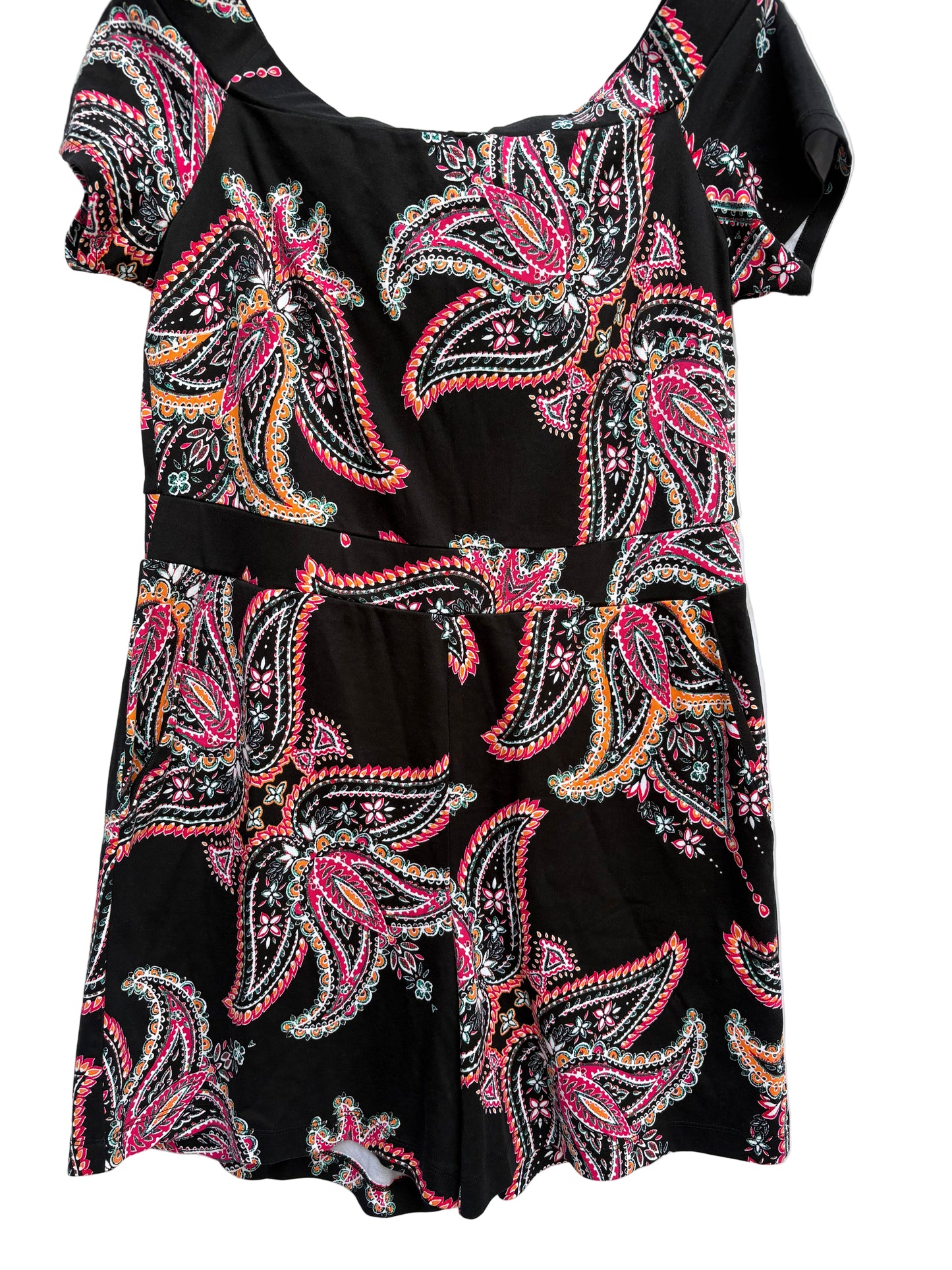 NYC paisley romper with pockets, size L, pre-owned