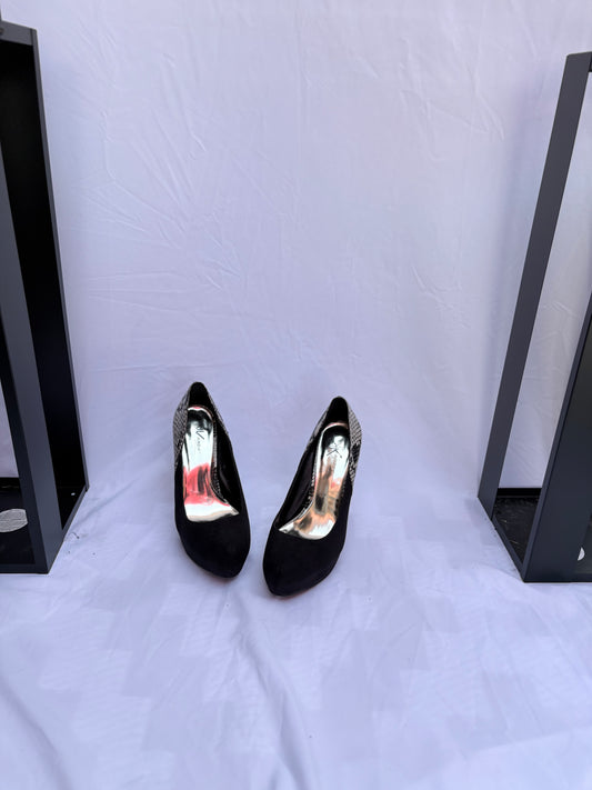 Khloe Kardashian, size 7.5, snake skin/black heels, good condition