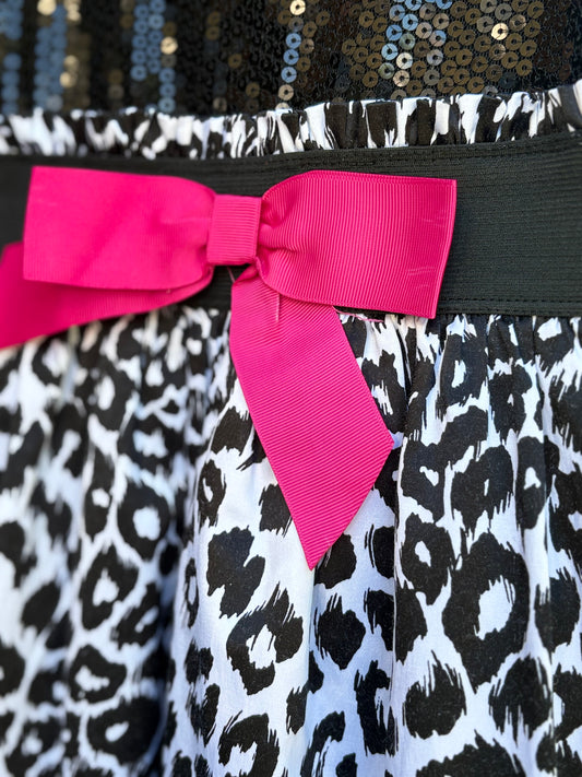 sequence top, girls, size 10/12, gentle used, no flaws.