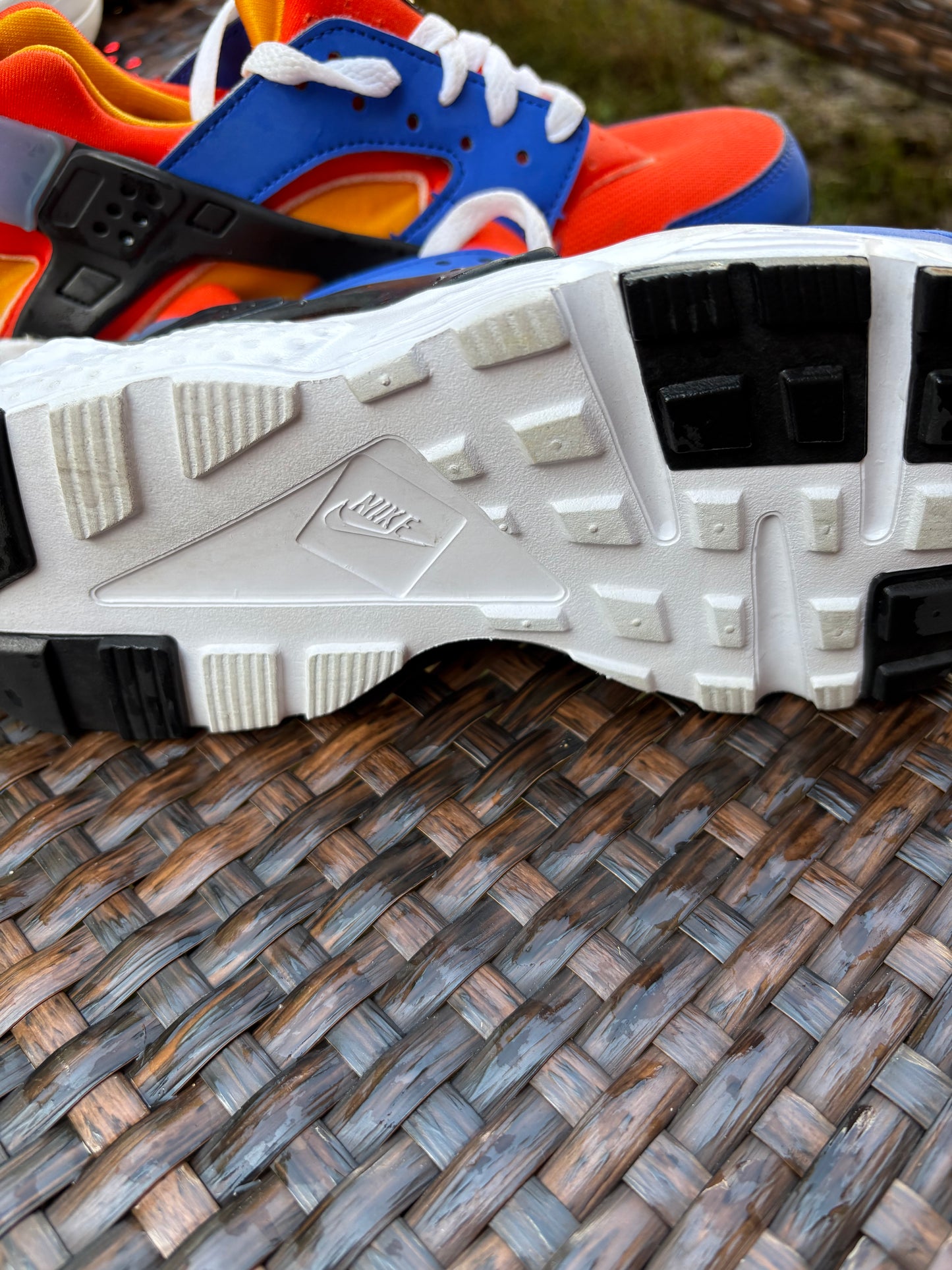 Nike Air Huarache Run Boys’ Sneakers Size 6.5 – Neoprene Slip-On Shoes for Comfort