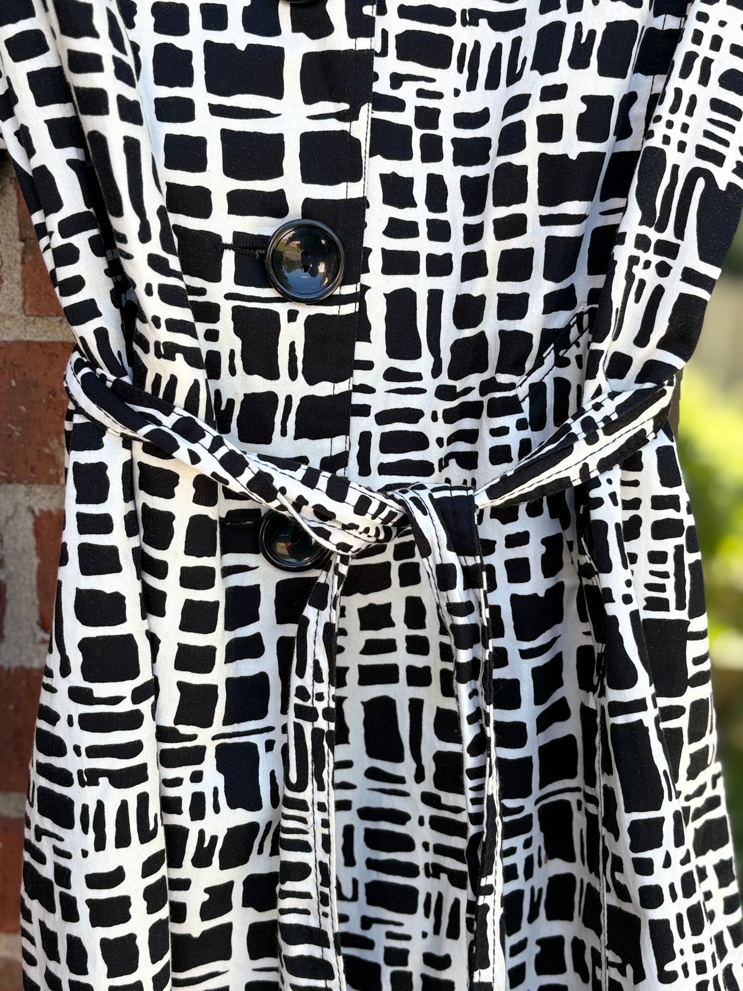 Geometric trench coat, L,women, barely used, no flaws.